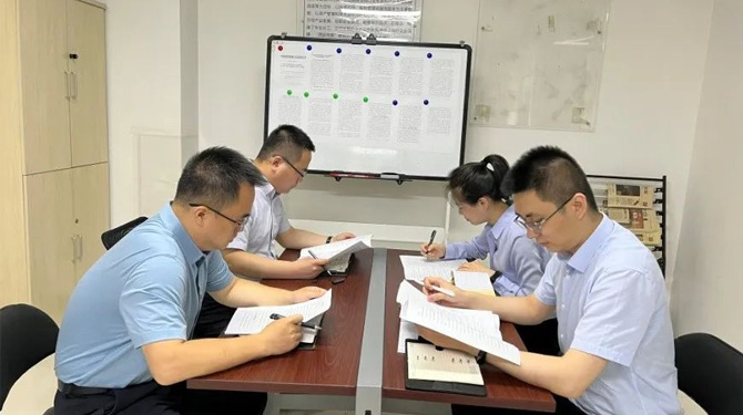 扶貧基金黨支部、第八黨支部、第四黨支部開展主題活動(dòng)