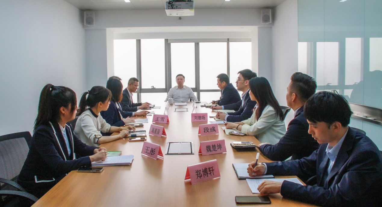 公司黨委書記、董事長杜巖岫調(diào)研投行業(yè)務(wù)部