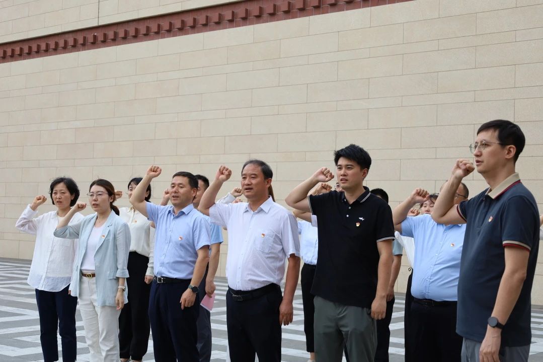 西安投資控股聯(lián)合市財政局相關(guān)黨支部開展主題黨日活動 西安投資控股聯(lián)合市財政局相關(guān)黨支部開展主題黨日活動